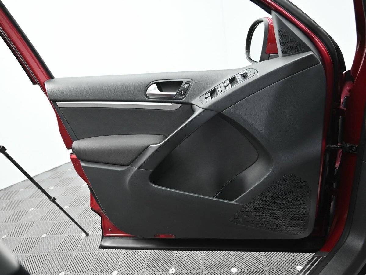 Купить Volkswagen Tiguan, 2011, 176 000 км, фото №6