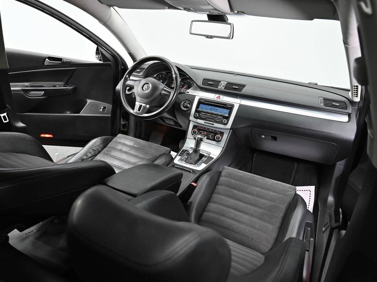 Купить Volkswagen Passat, 2010, 186 000 км, фото №11