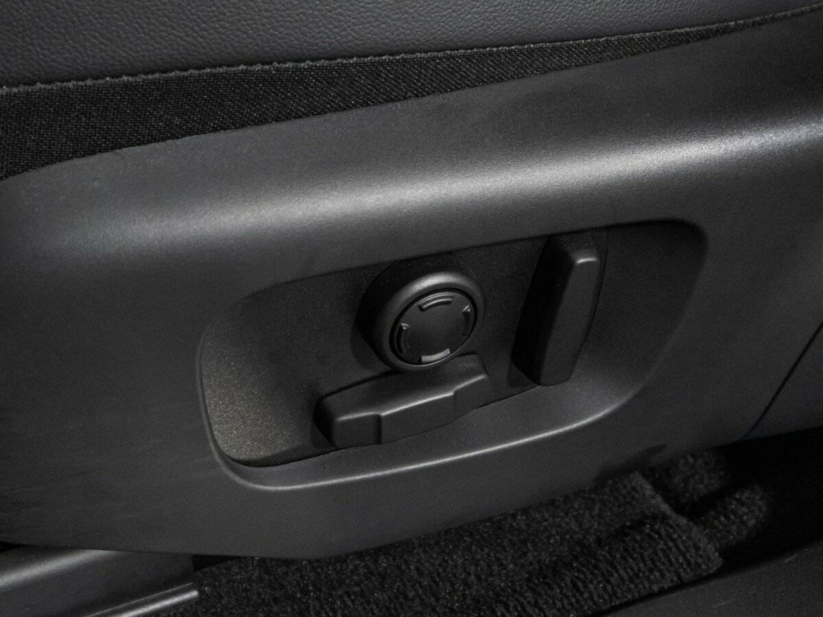 Купить Land Rover Range Rover Evoque P250 MHEV Long, 2024, 7 958 км, фото №18