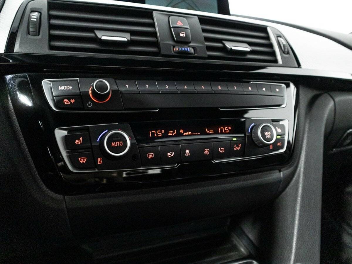 Купить BMW 3 серии 320i xDrive, 2018, 85 826 км, фото №16