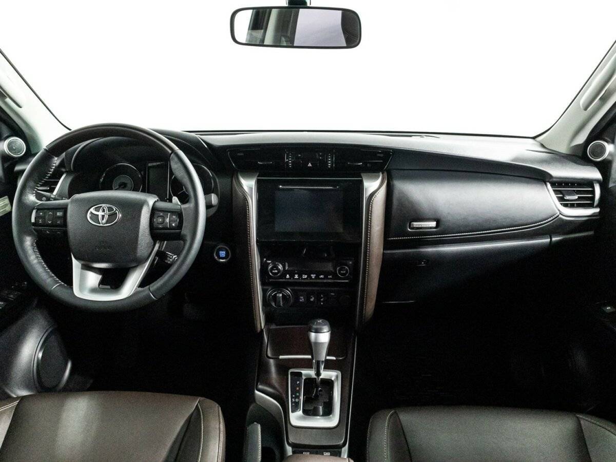 Купить Toyota Fortuner, 2017, 72 296 км, фото №13