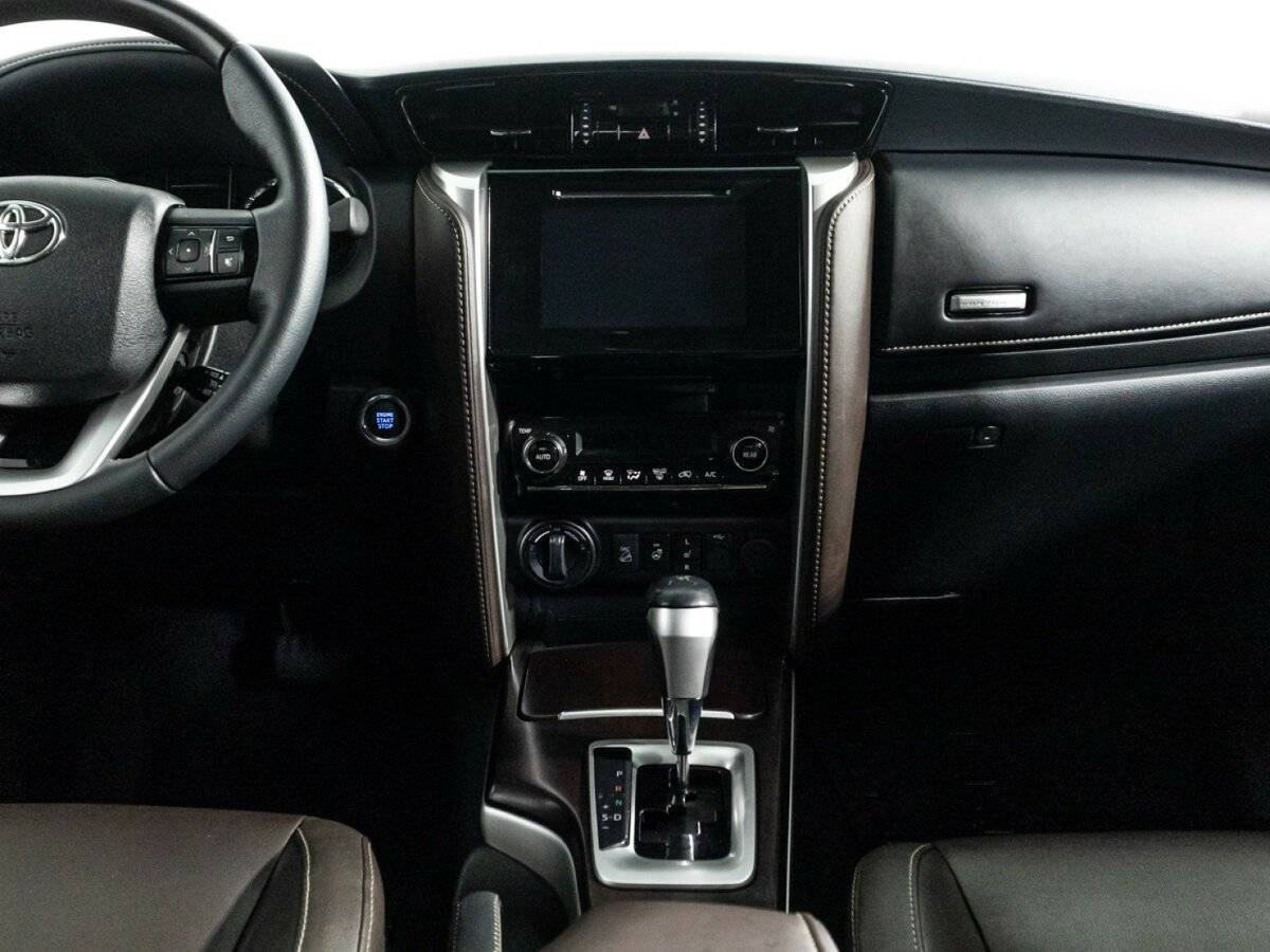 Купить Toyota Fortuner, 2017, 72 296 км, фото №14