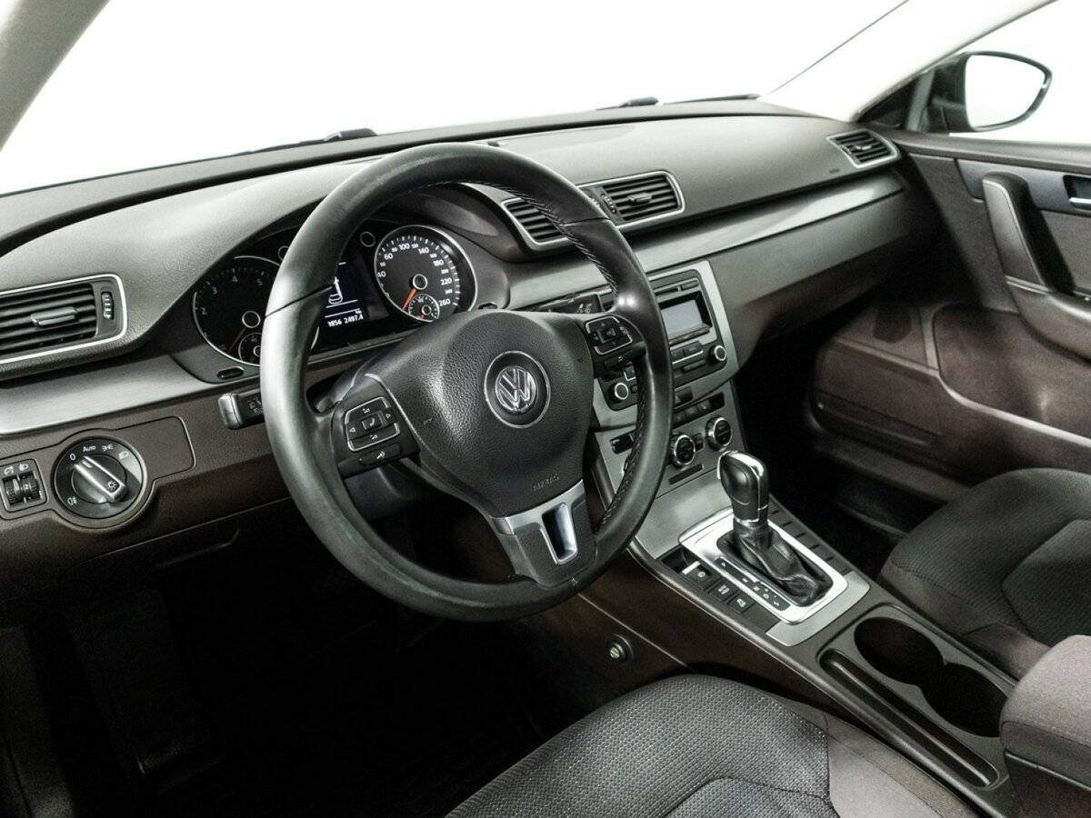 Купить Volkswagen Passat, 2011, 229 885 км, фото №11