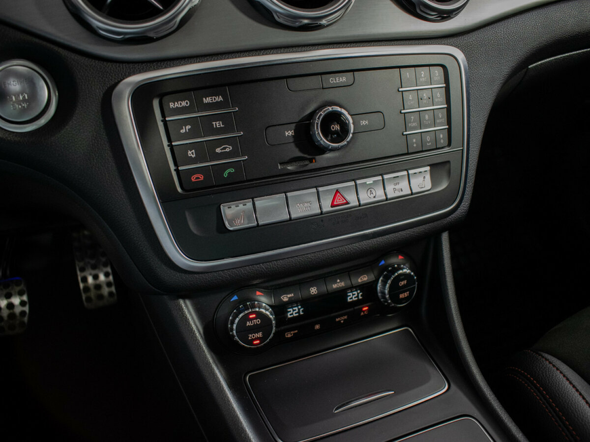 Купить Mercedes-Benz GLA 200 I (X156) Рестайлинг, 2019, 47 142 км, фото №13