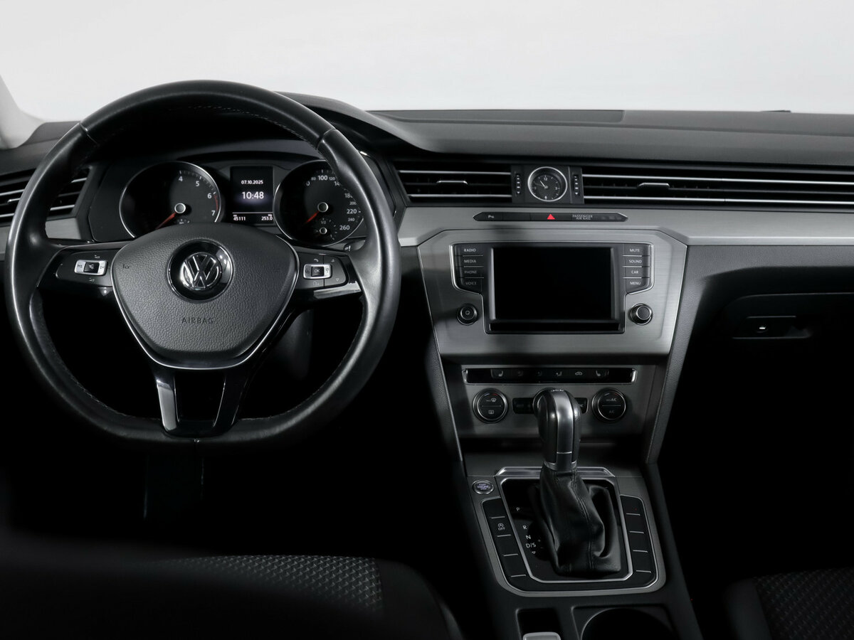 Купить Volkswagen Passat B8, 2016, 45 100 км, фото №10