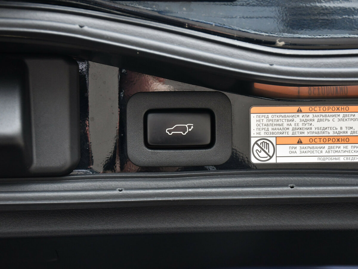 Купить Toyota Land Cruiser 200 Series Рестайлинг 2, 2017, 56 260 км, фото №17