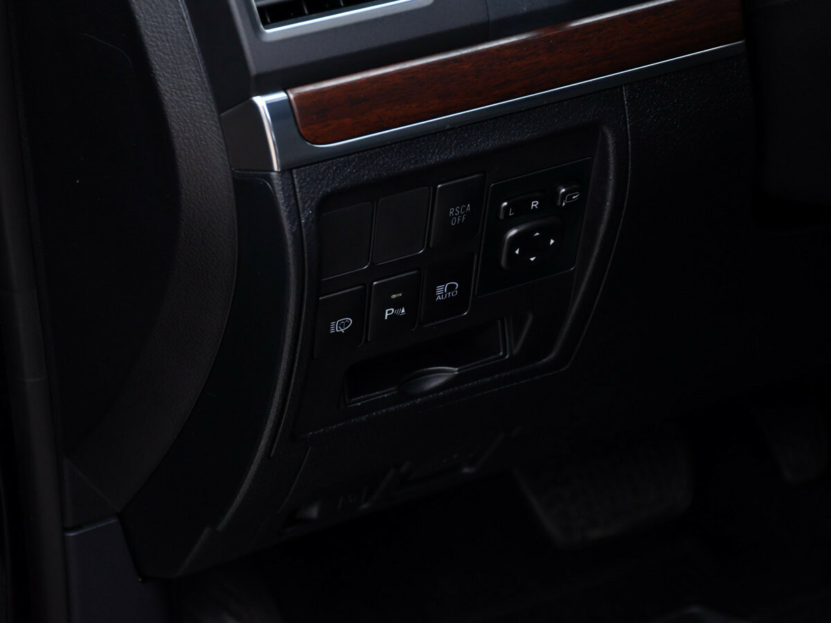 Купить Toyota Land Cruiser 200 Series Рестайлинг 2, 2017, 56 260 км, фото №20