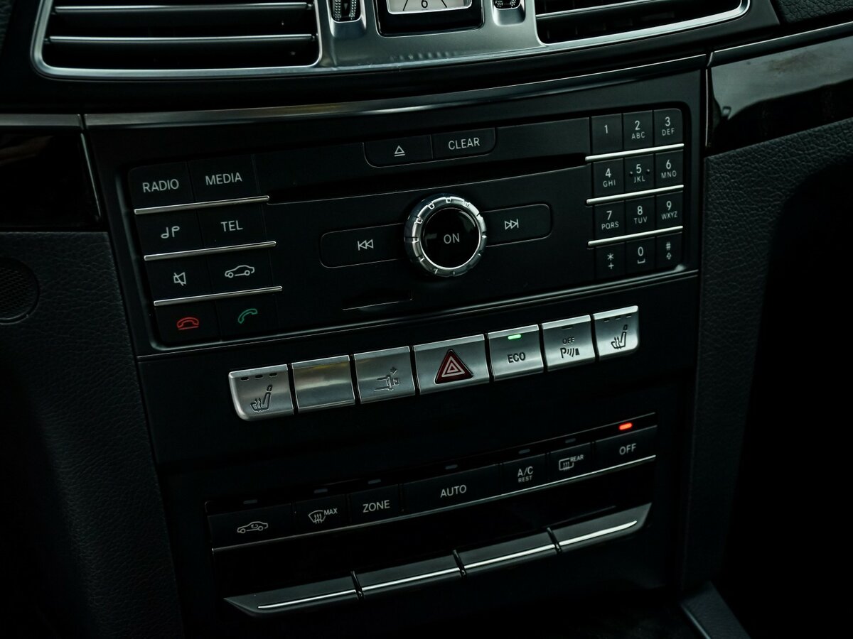 Купить Mercedes-Benz E-Класс 200 IV (W212, S212, C207) Рестайлинг, 2015, 90 111 км, фото №16