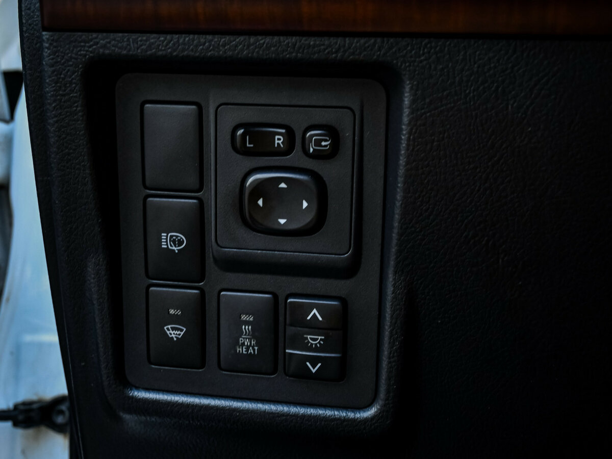 Купить Toyota Land Cruiser Prado 150 Series Рестайлинг 1, 2014, 251 775 км, фото №16