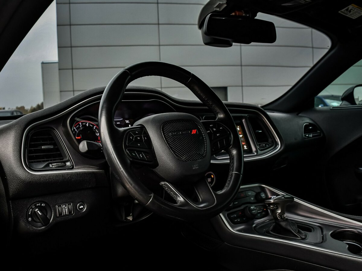 Купить Dodge Challenger III Рестайлинг 2, 2020, 65 190 км, фото №11