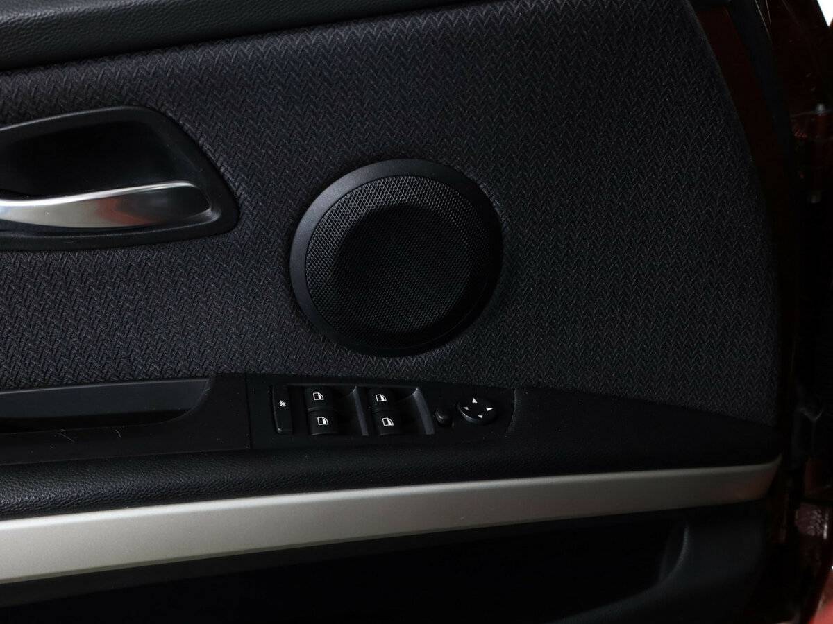 Купить BMW 3 серии 318i V (E90/E91/E92/E93) Рестайлинг, 2011, 195 850 км, фото №15