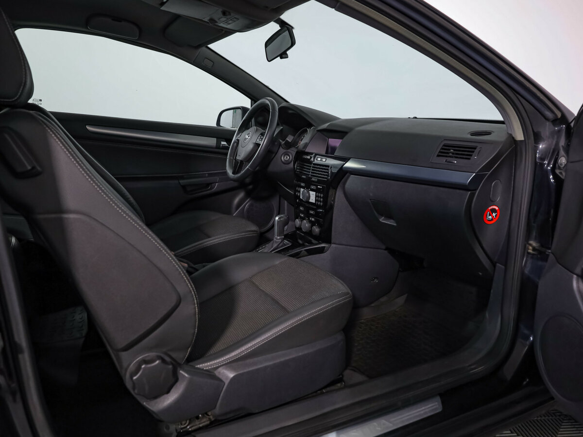Купить Opel Astra GTC H Рестайлинг, 2008, 166 707 км, фото №21