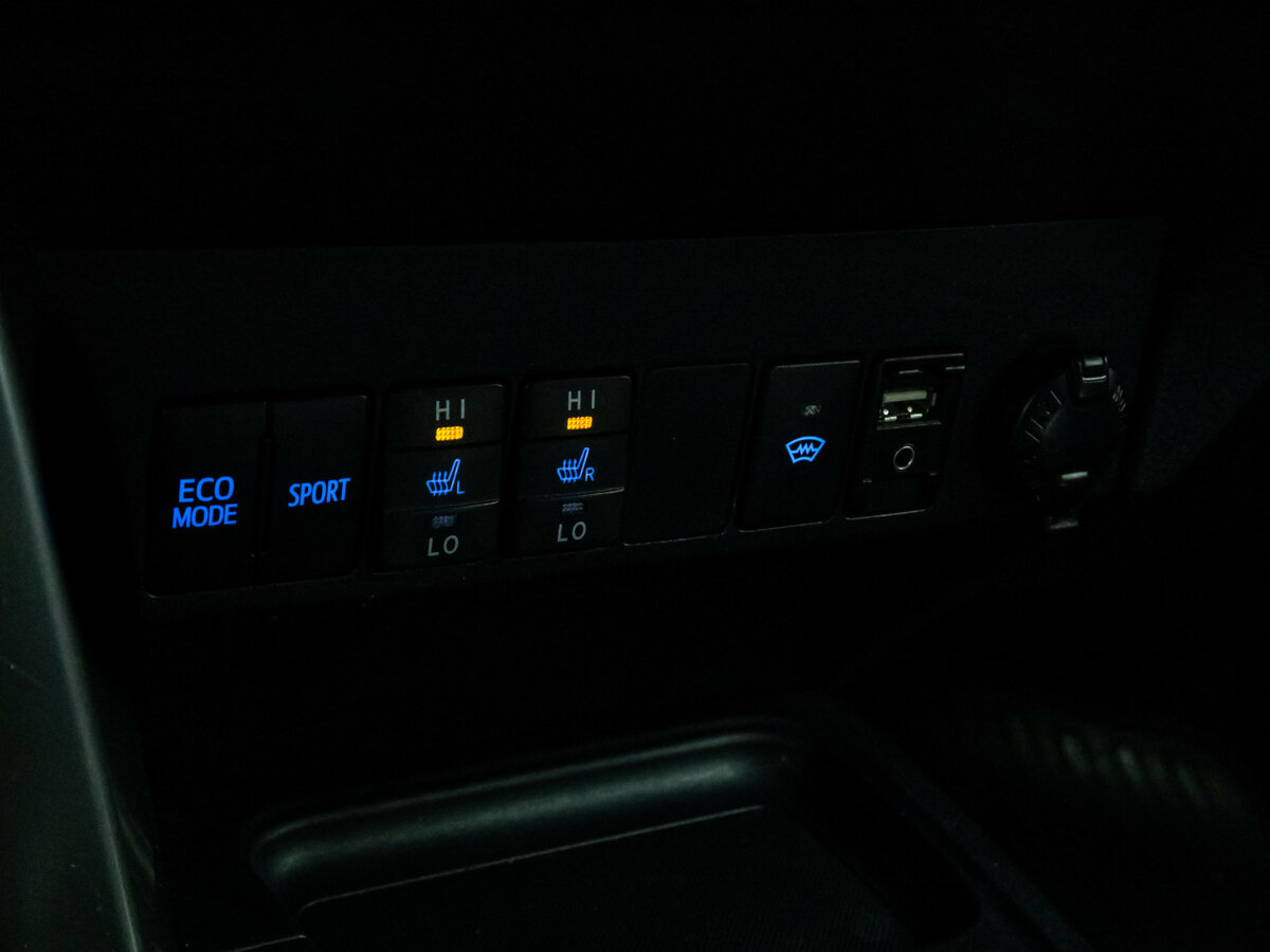 Купить Toyota RAV4 IV (XA40) Рестайлинг, 2016, 118 908 км, фото №11