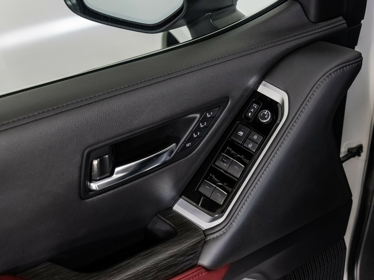 Купить Toyota Land Cruiser 300 Series, 2022, 160 357 км, фото №9