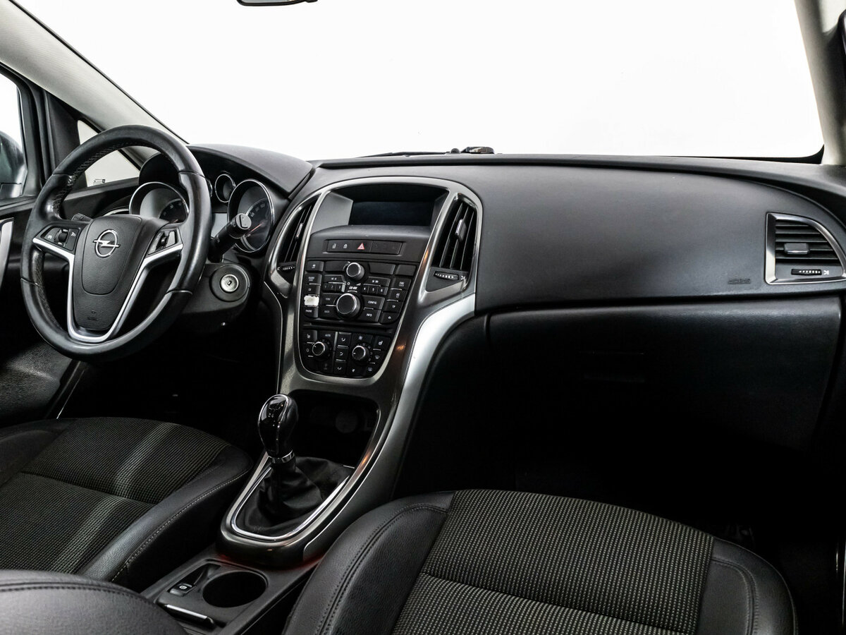 Купить Opel Astra J, 2010, 230 632 км, фото №7