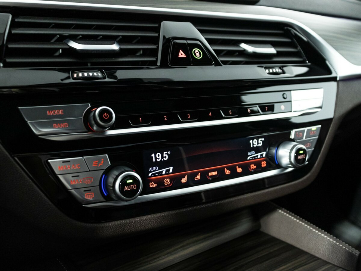 Купить BMW 5 серии 520d VII (G30/G31), 2019, 140 857 км, фото №21