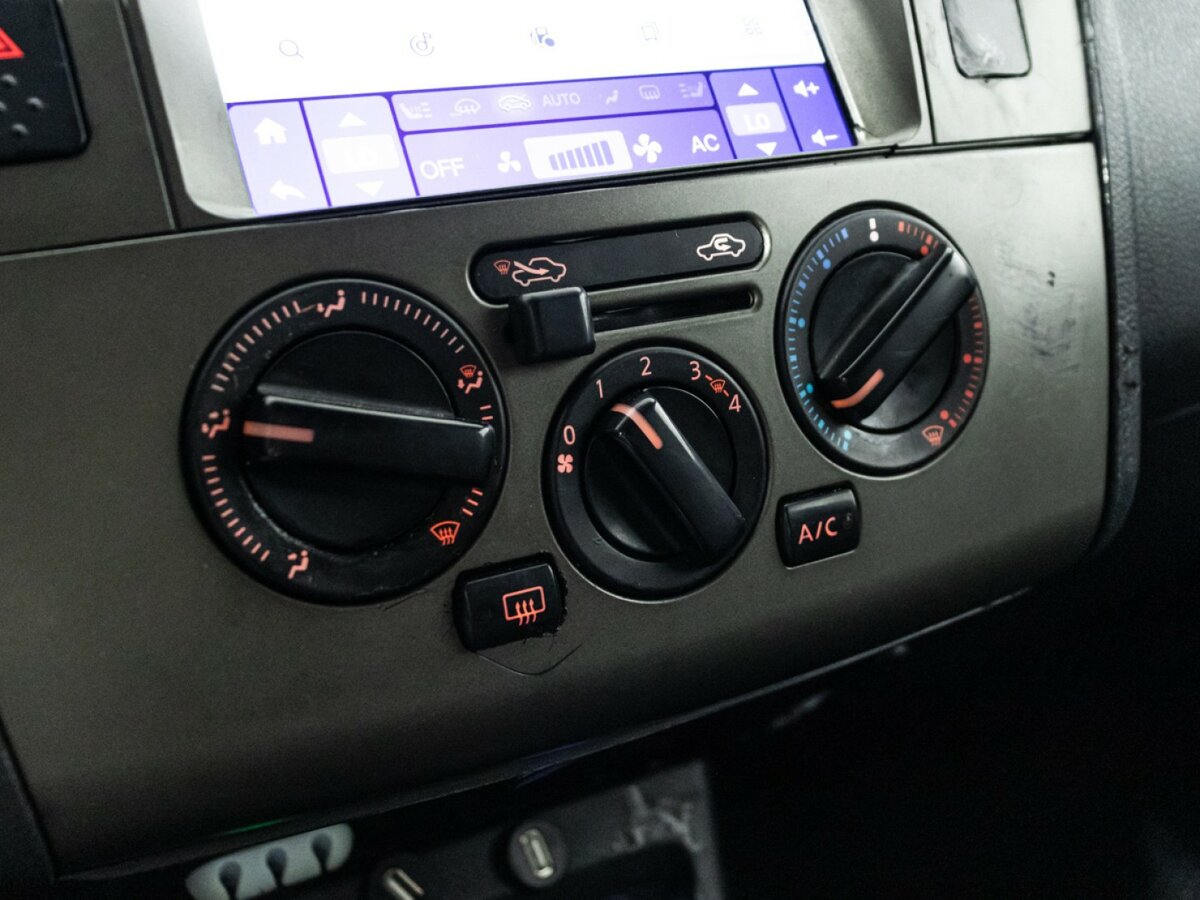 Купить Nissan Tiida I Рестайлинг, 2010, 345 239 км, фото №17