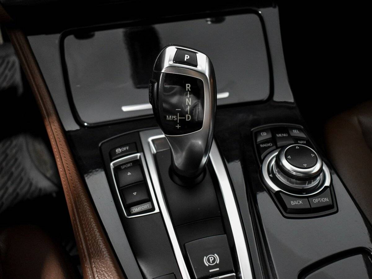 Купить BMW 5 серии 520d VI (F10/F11/F07), 2011, 248 609 км, фото №9