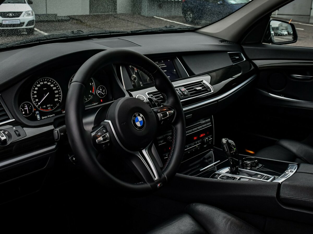 Купить BMW 5 серии Gran Turismo 530d xDrive VI (F10/F11/F07) Рестайлинг, 2014, 236 000 км, фото №9