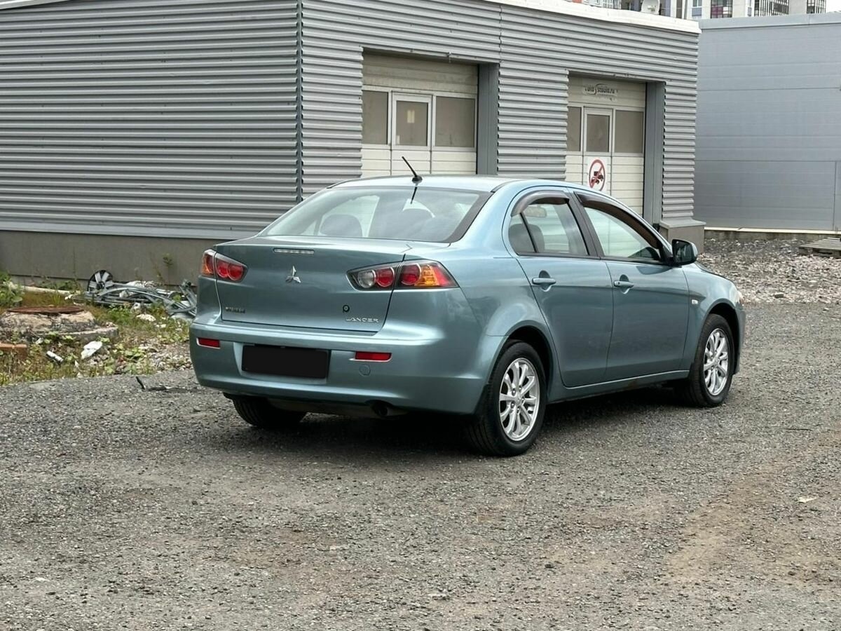 Mitsubishi Lancer