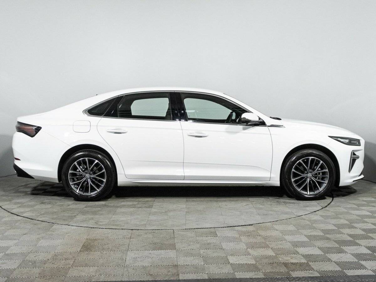 Купить Geely Preface I, 2024, 3 327 км, фото №4