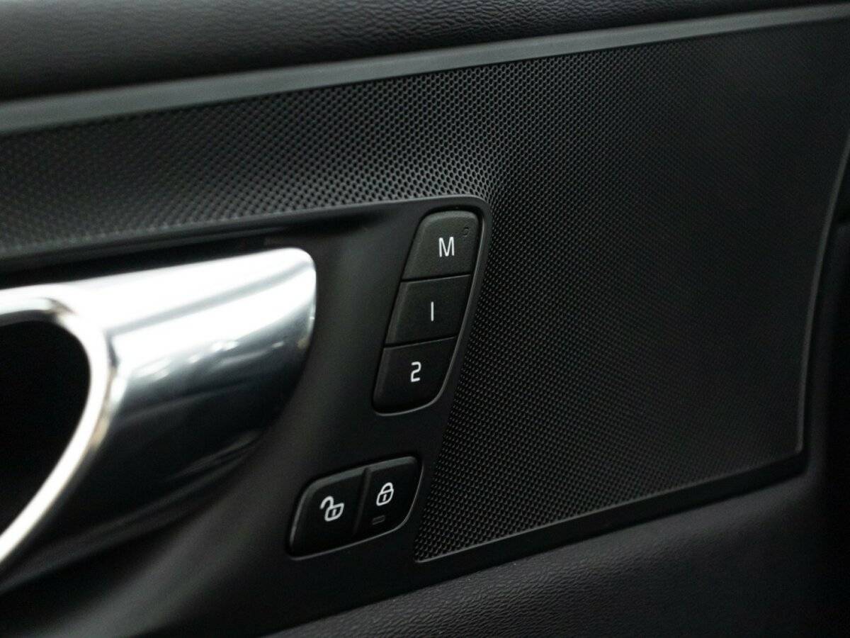 Купить Volvo XC60 II, 2020, 120 488 км, фото №15