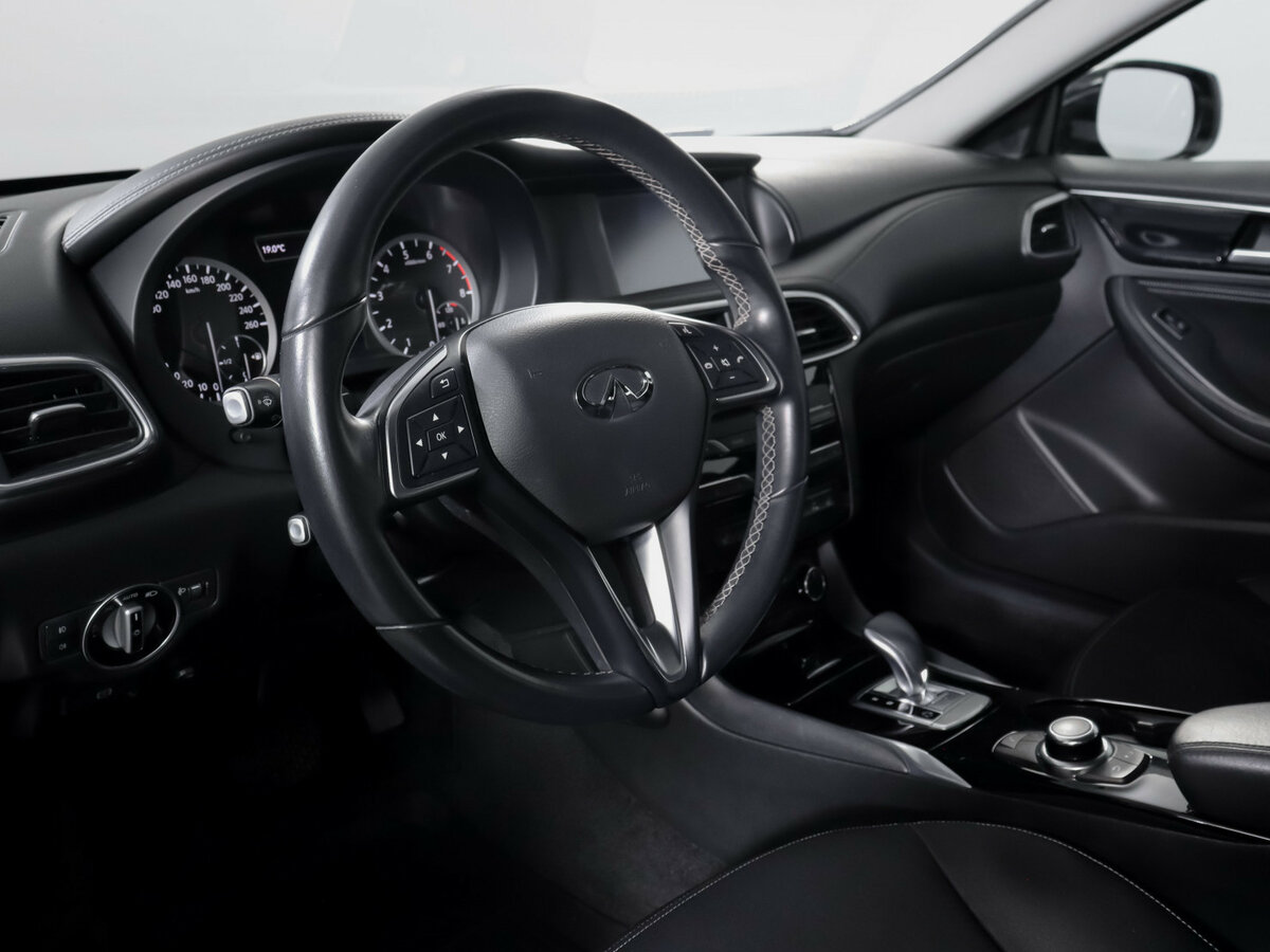 Купить Infiniti QX30, 2017, 110 914 км, фото №12