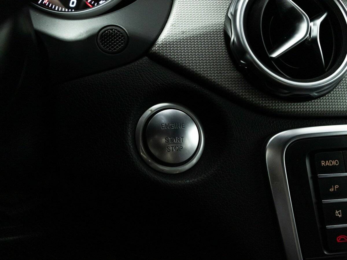 Купить Mercedes-Benz GLA 200 I (X156) Рестайлинг, 2019, 117 000 км, фото №15