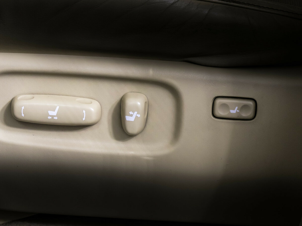 Купить Toyota Land Cruiser 200 Series Рестайлинг 2, 2016, 426 195 км, фото №17