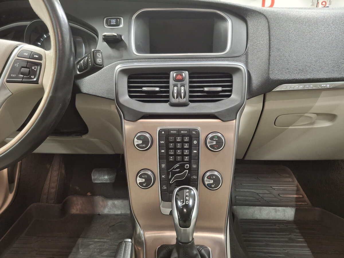 Купить Volvo V40 Cross Country I Рестайлинг, 2017, 133 679 км, фото №15