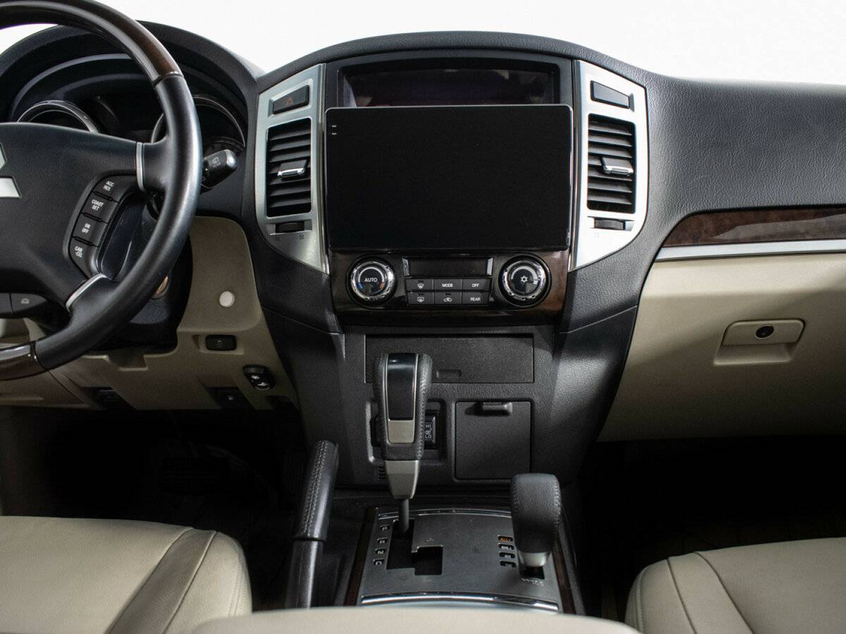 Купить Mitsubishi Pajero IV Рестайлинг 2, 2020, 61 000 км, фото №12