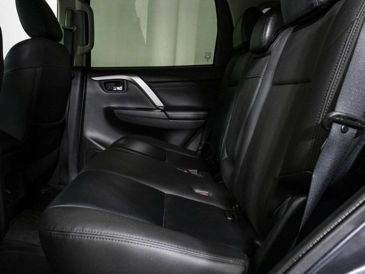 Купить Mitsubishi Montero Sport III Рестайлинг, 2022, 103 795 км, фото №8