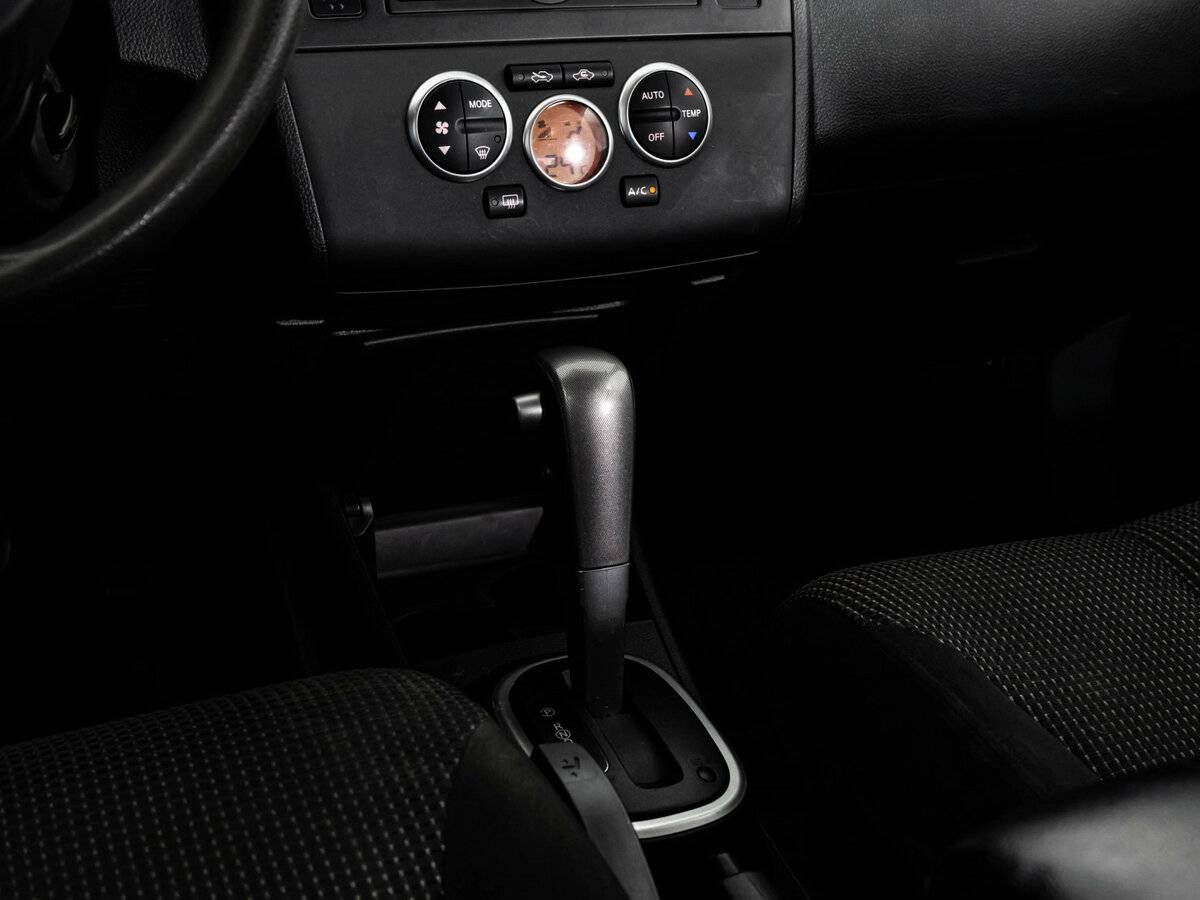 Купить Nissan Tiida I, 2010, 186 190 км, фото №9