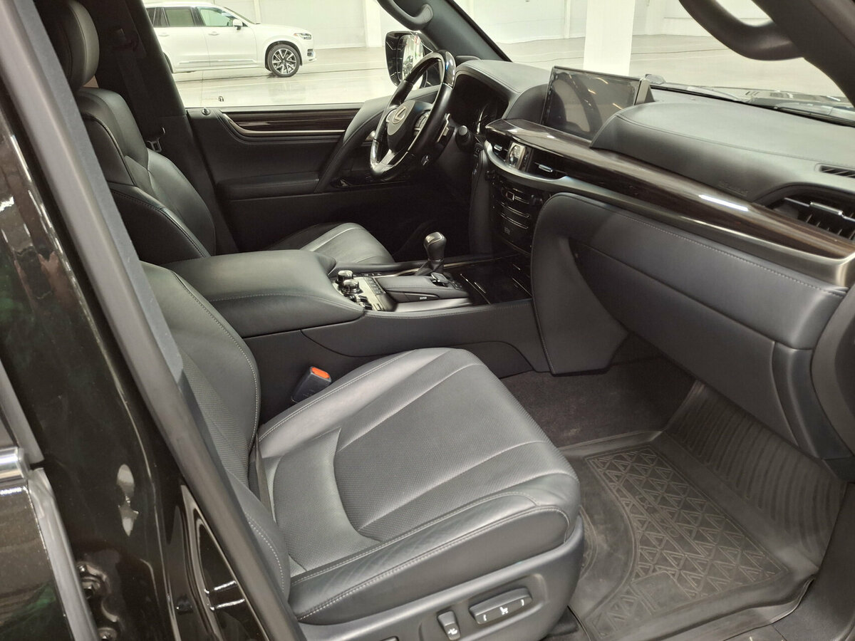 Купить Lexus LX 450d III Рестайлинг 2, 2020, 115 158 км, фото №10