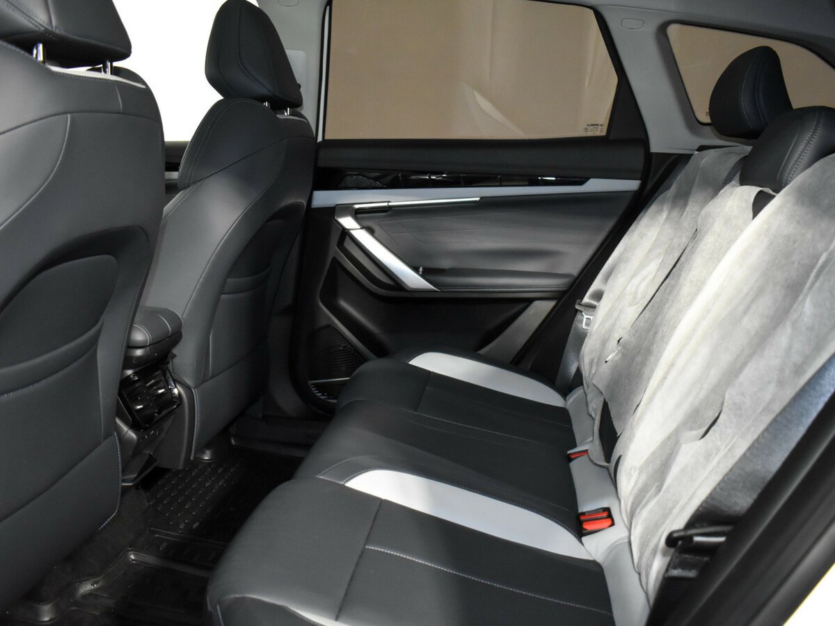 Купить Geely Boyue L II, 2024, 14 695 км, фото №11