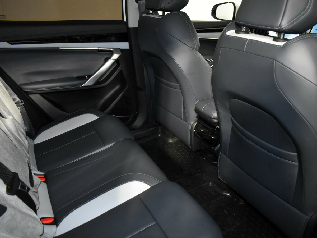 Купить Geely Boyue L II, 2024, 14 695 км, фото №17