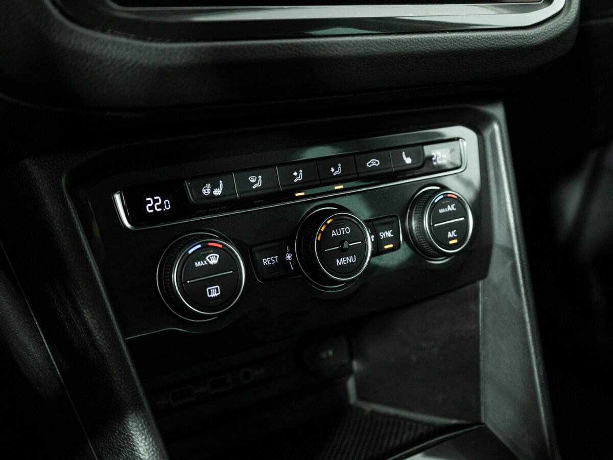 Купить Volkswagen Tiguan II, 2018, 125 644 км, фото №16