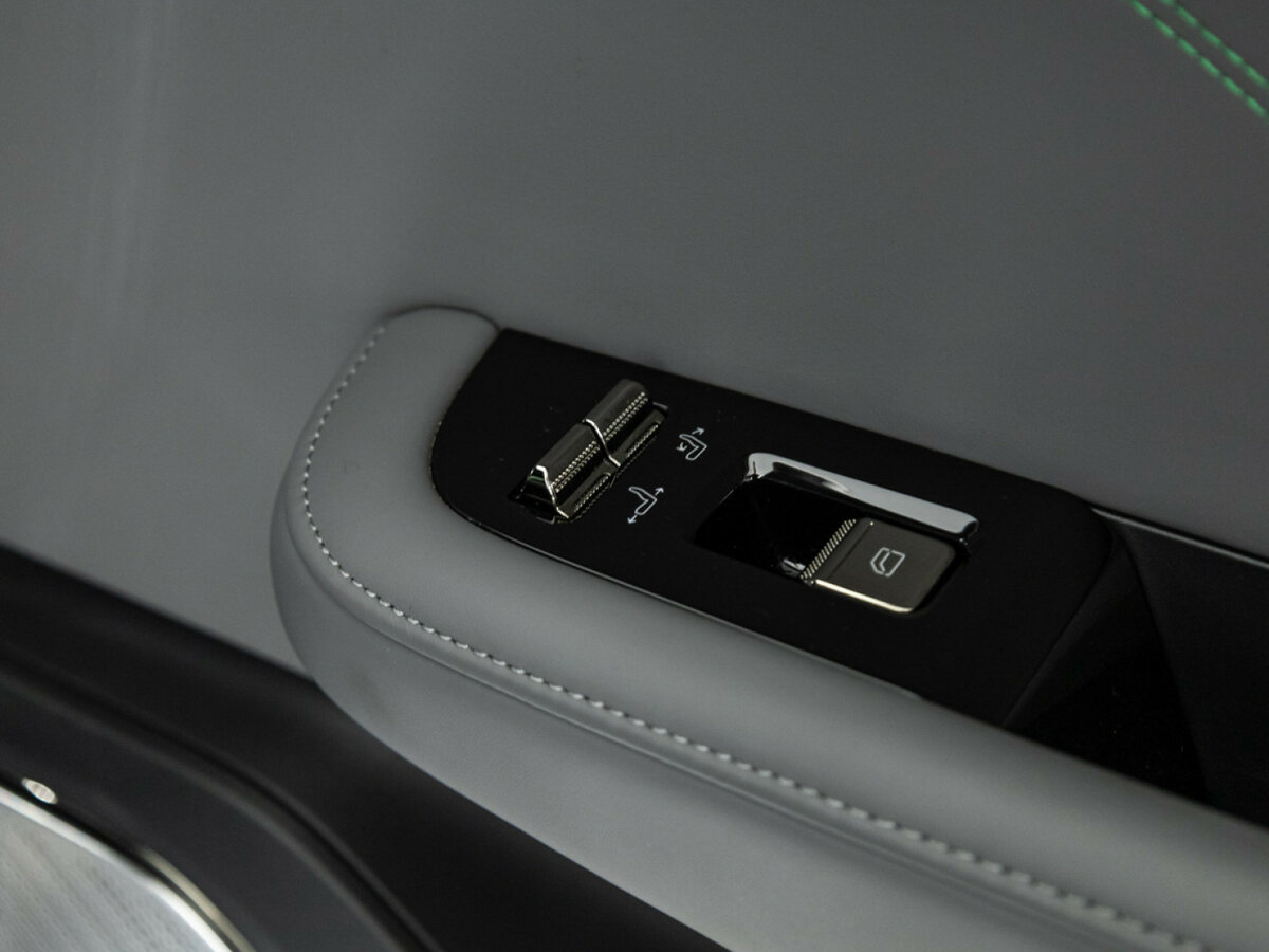 Купить Zeekr 001 100 kWh I, 2023, 33 533 км, фото №22