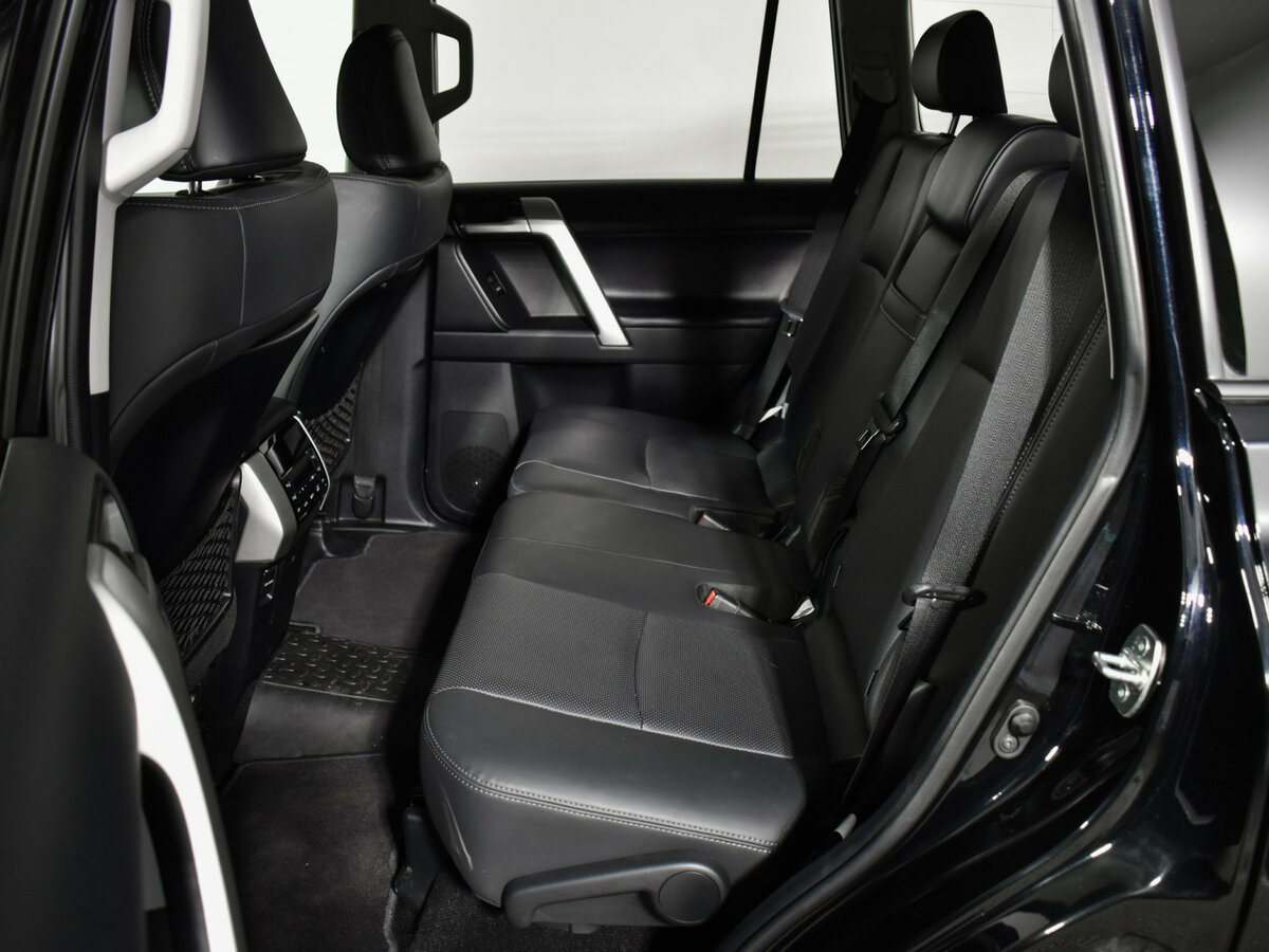 Купить Toyota Land Cruiser Prado 150 Series Рестайлинг 3, 2022, 42 916 км, фото №9