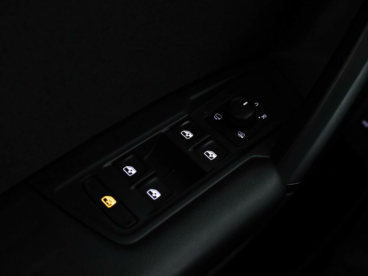 Купить Volkswagen Tiguan II Рестайлинг, 2021, 100 030 км, фото №16