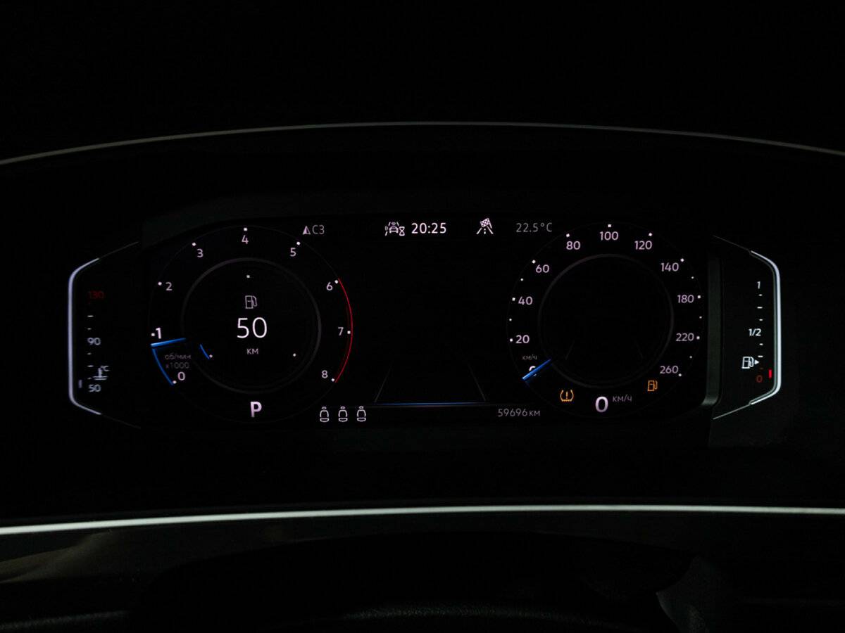 Купить Volkswagen Tiguan II Рестайлинг, 2021, 59 695 км, фото №11