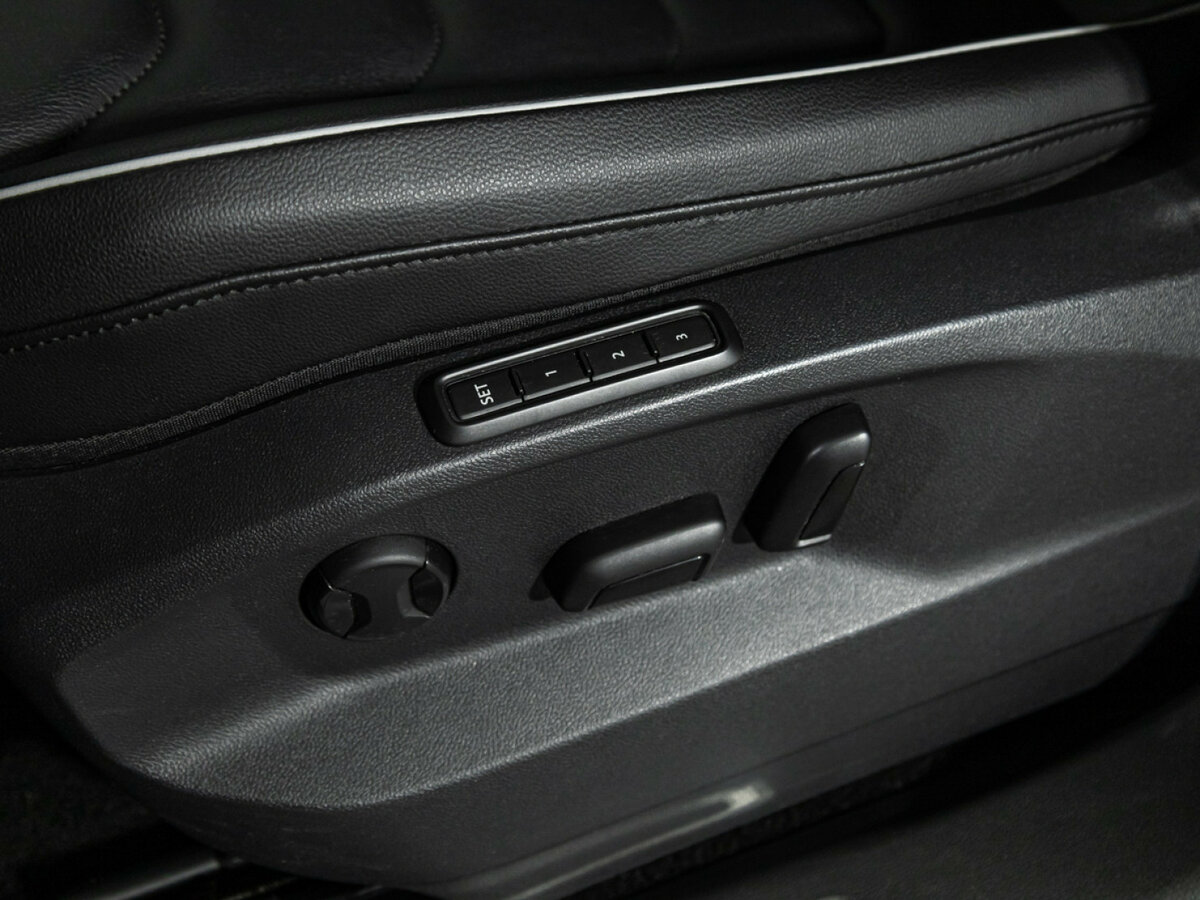 Купить Volkswagen Tiguan II Рестайлинг, 2021, 59 695 км, фото №13