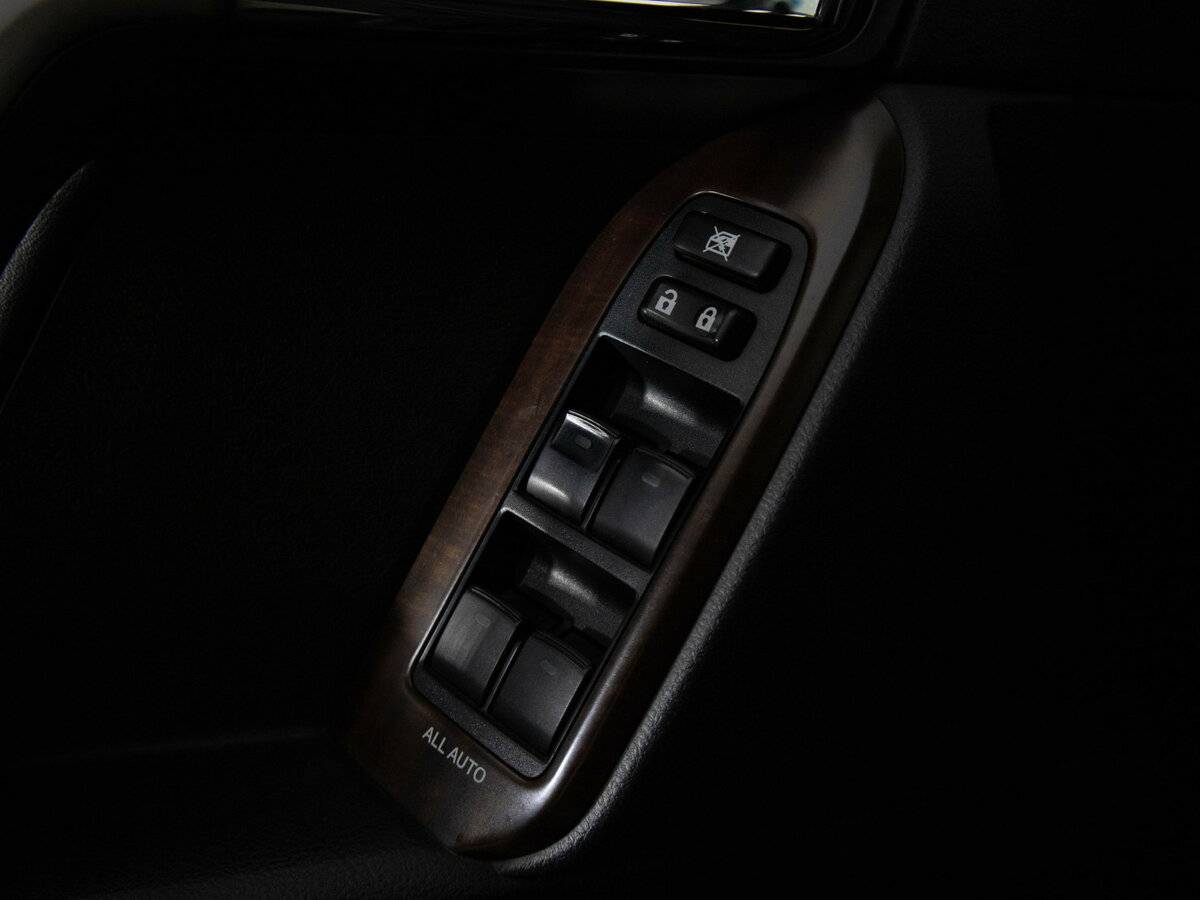 Купить Toyota Land Cruiser Prado 150 Series Рестайлинг 1, 2016, 150 101 км, фото №17