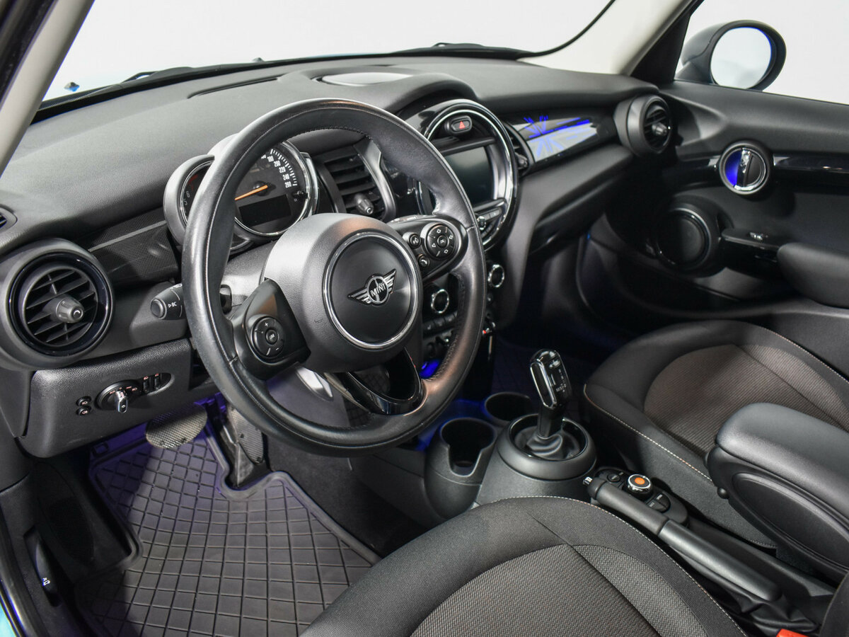 Купить Mini Hatch Cooper III (F55/F56) Рестайлинг, 2019, 56 300 км, фото №9