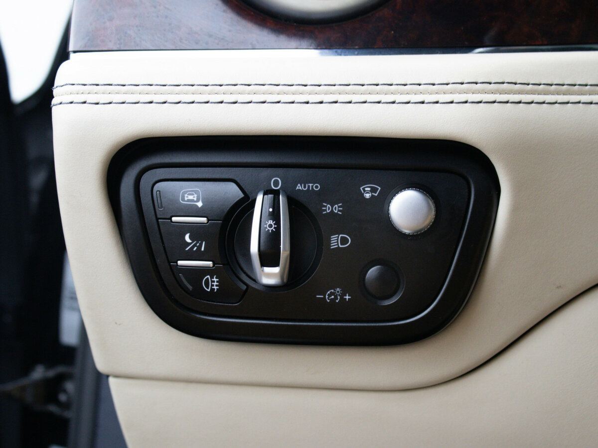 Купить Bentley Bentayga I, 2016, 143 230 км, фото №22