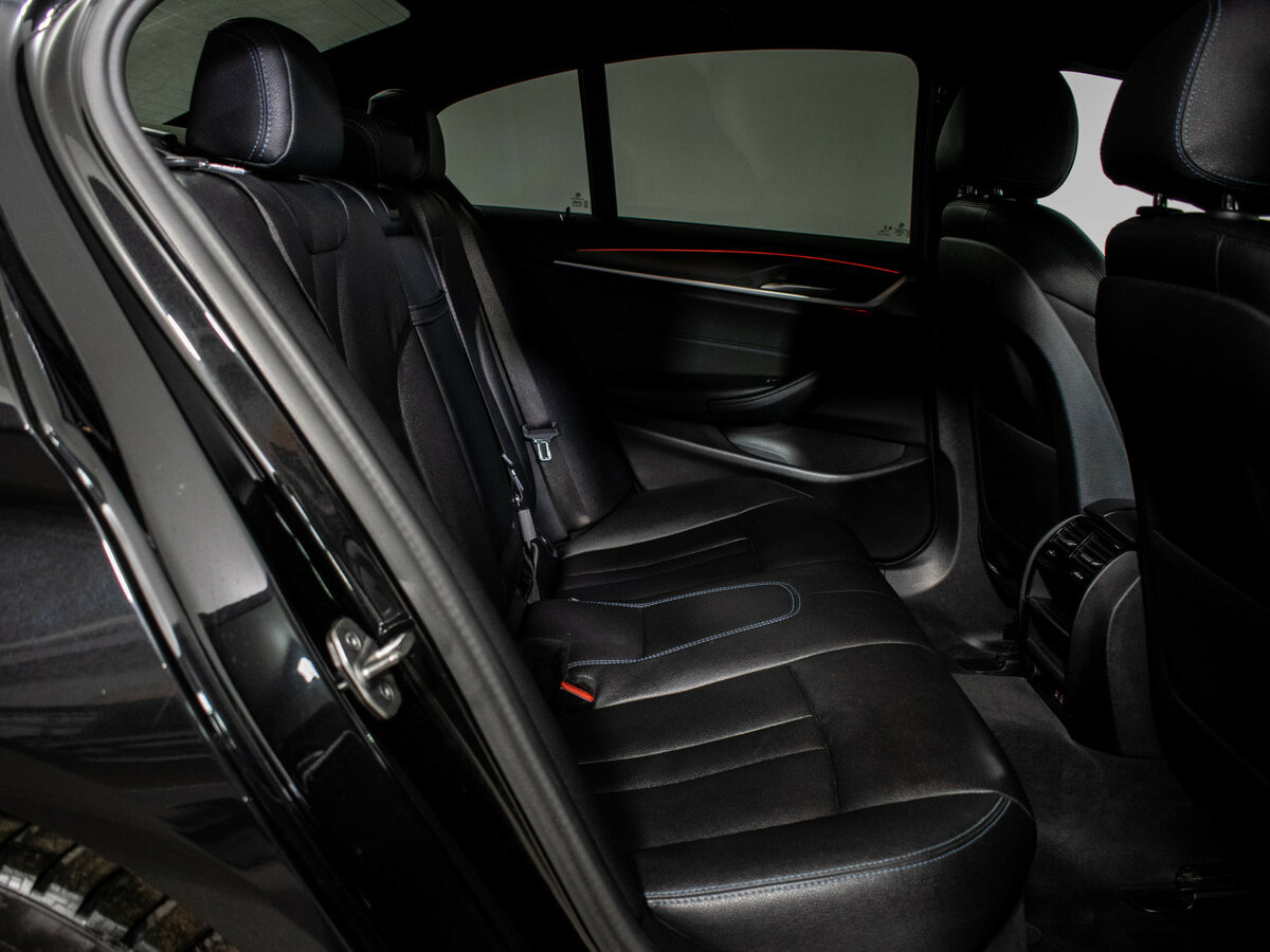 Купить BMW 5 серии 520d xDrive VII (G30/G31/G38) Рестайлинг, 2021, 122 505 км, фото №9