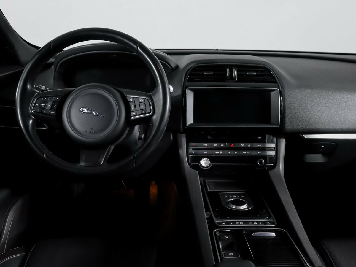 Купить Jaguar F-Pace I, 2017, 77 900 км, фото №12
