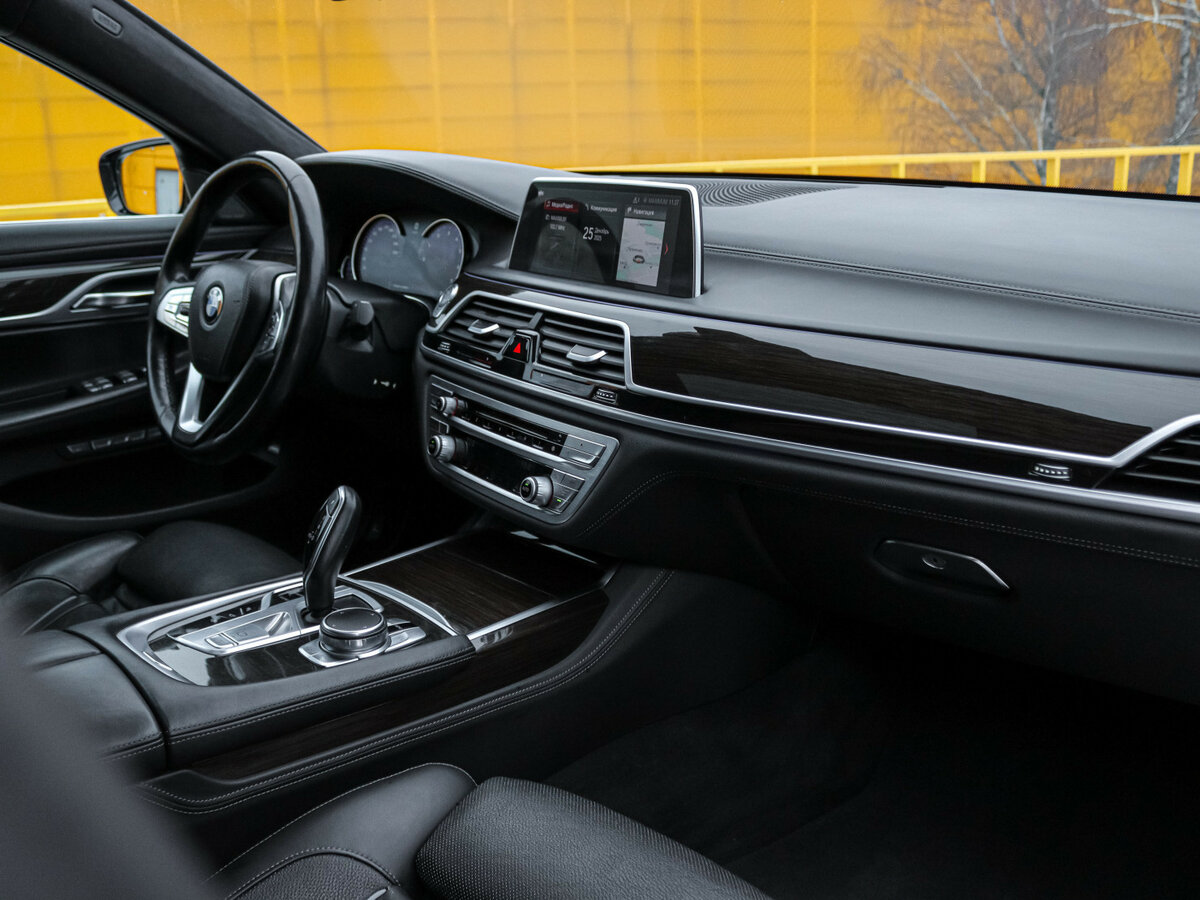 Купить BMW 7 серии Long 750Li xDrive VI (G11/G12), 2017, 115 857 км, фото №7
