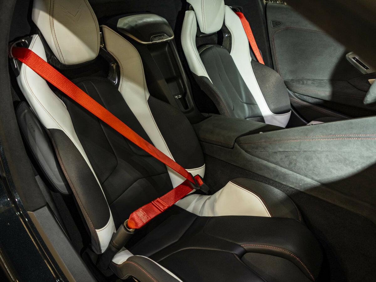 Купить Chevrolet Corvette Stingray C8, 2023, 13 000 км, фото №15