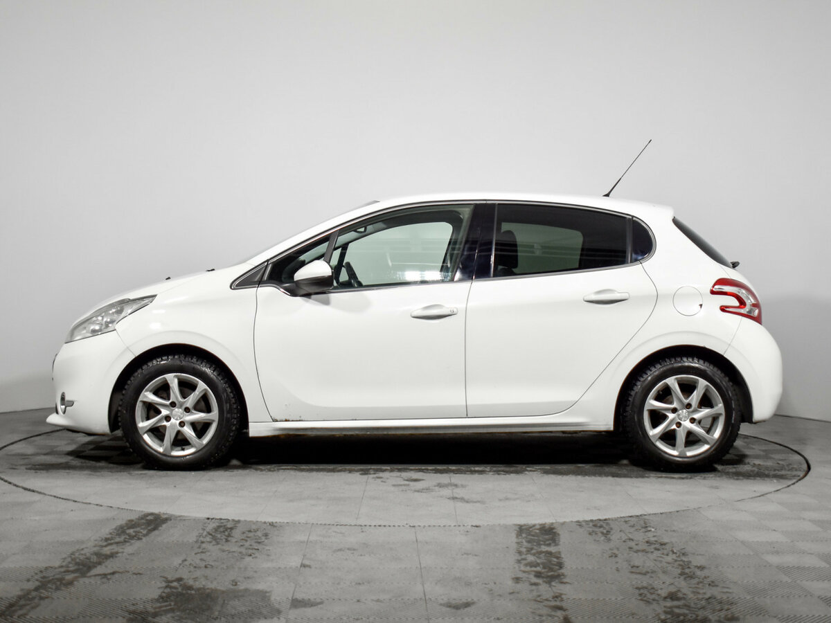 Купить Peugeot 208 I, 2013, 190 000 км, фото №8
